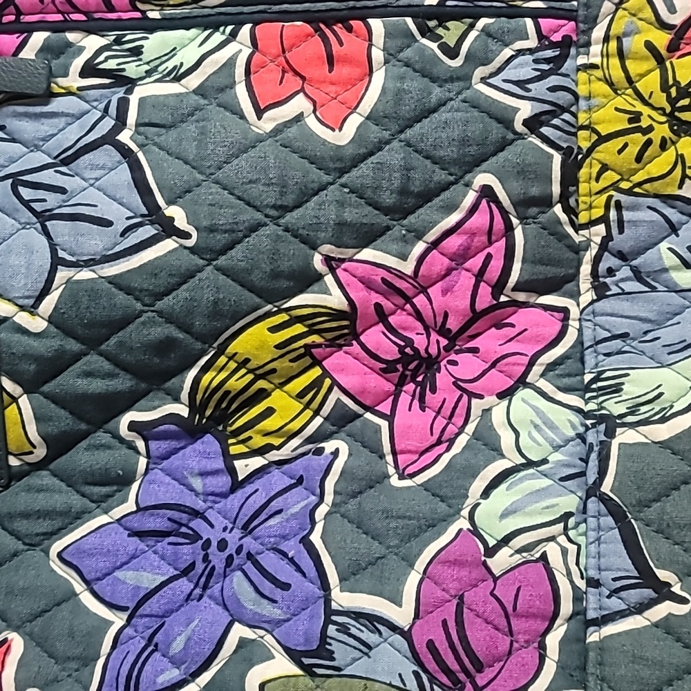 Vera Bradley travel bag - Picture 3 of 5